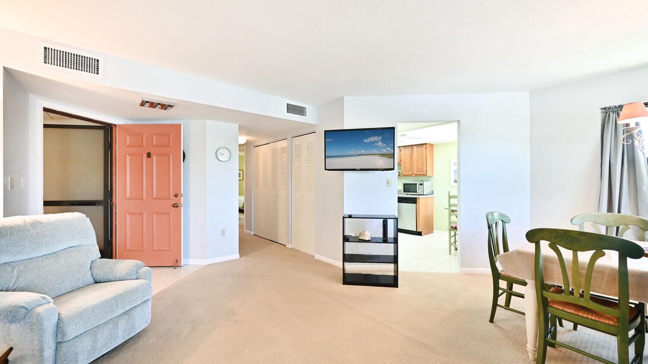 Photo of Livingroom in Hammock Bay