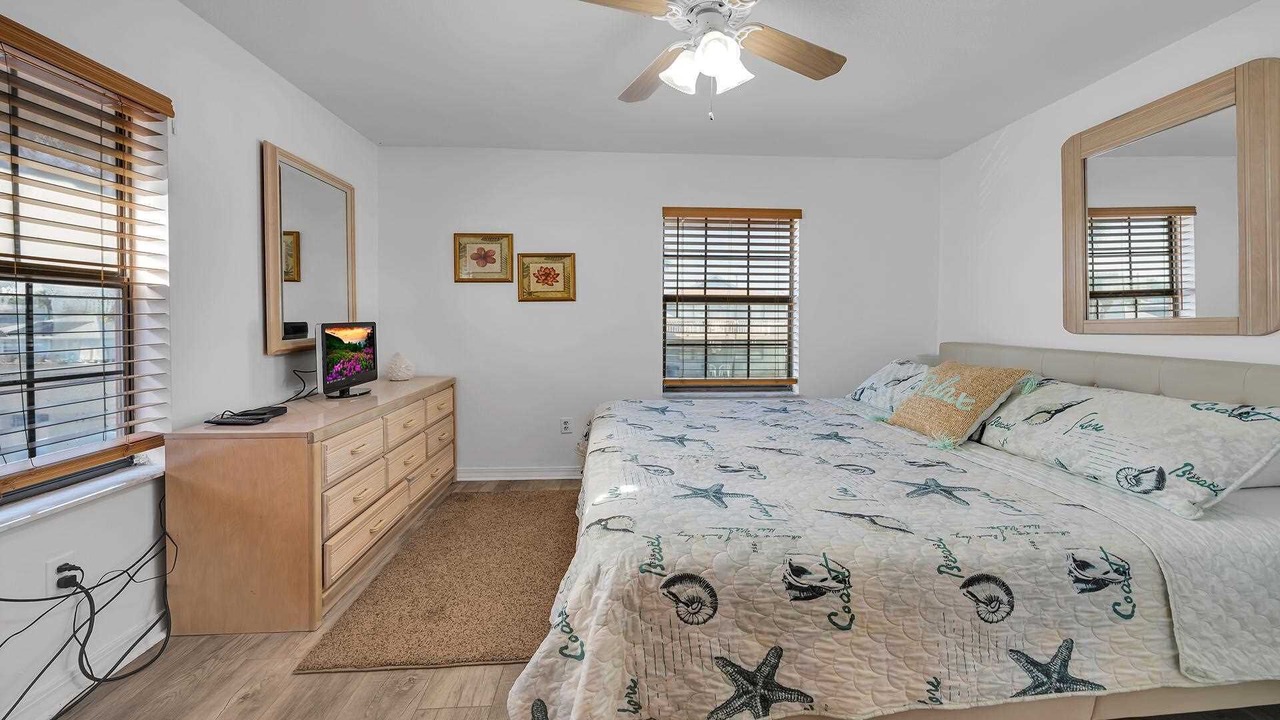 Photo of Others in Surfcrest Village