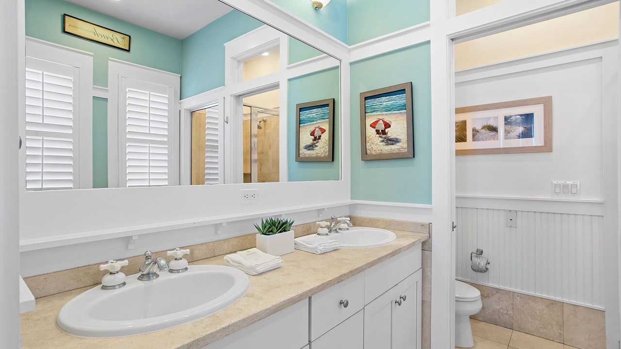 Photo of Bathroom in Delos