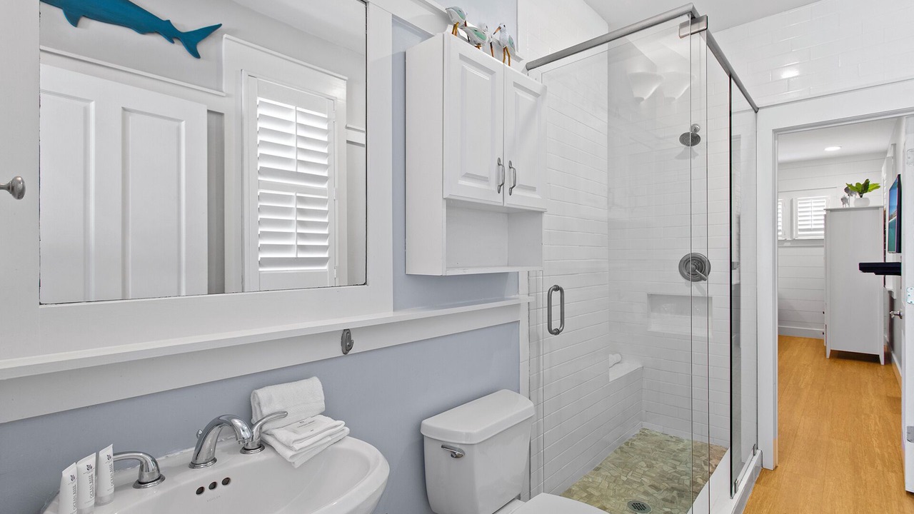 Photo of Bathroom in Delos