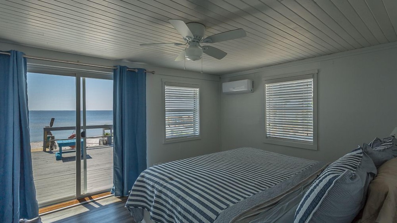 Photo of Bedroom in Carrabelle