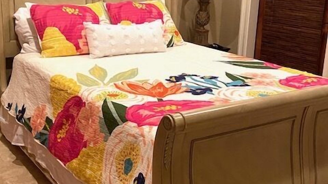 Photo of Bedroom in St. Tropez