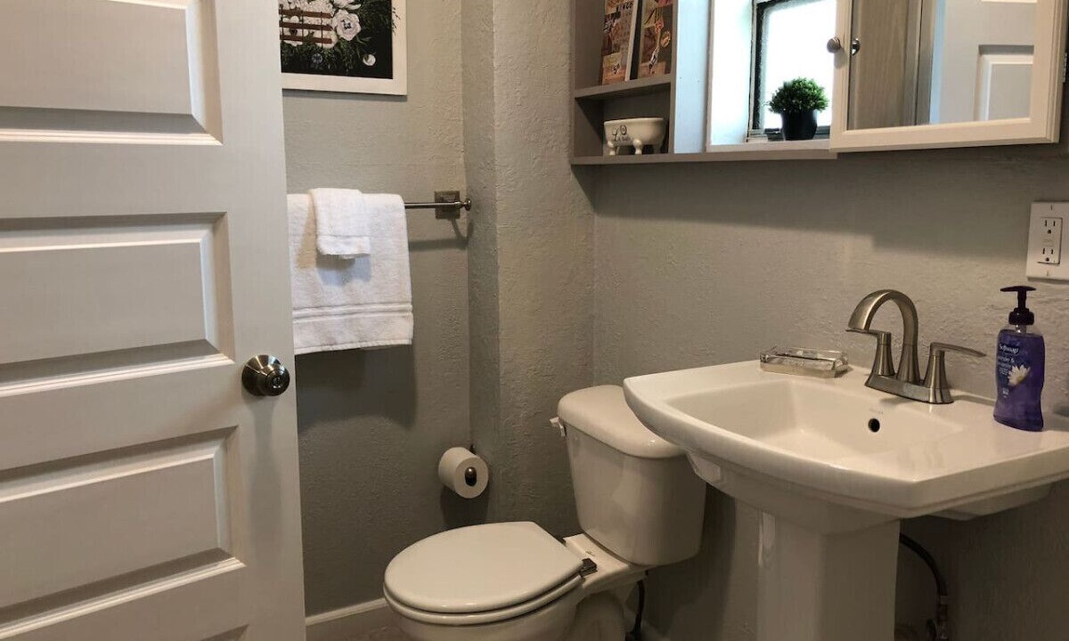 Photo of Bathroom in Downtown Dunedin