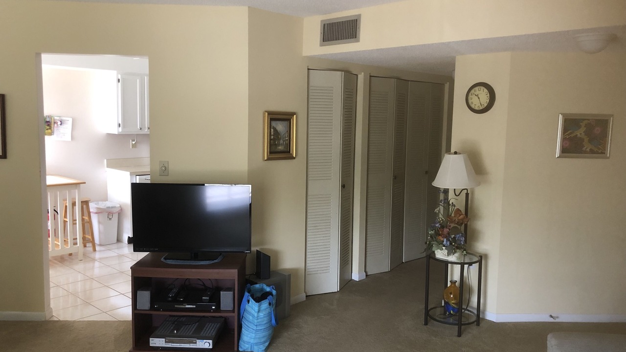 Photo of Livingroom in Hammock Bay