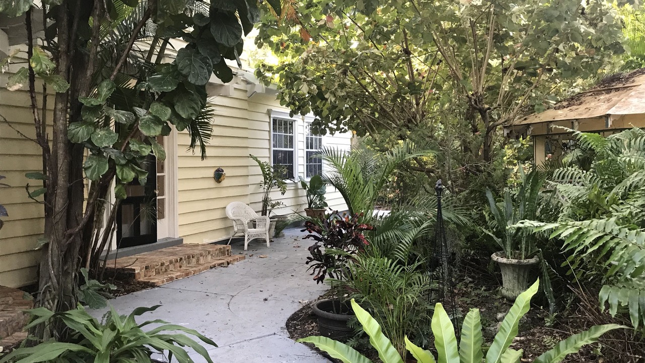 Photo of Patio Balcony in Sunny Point