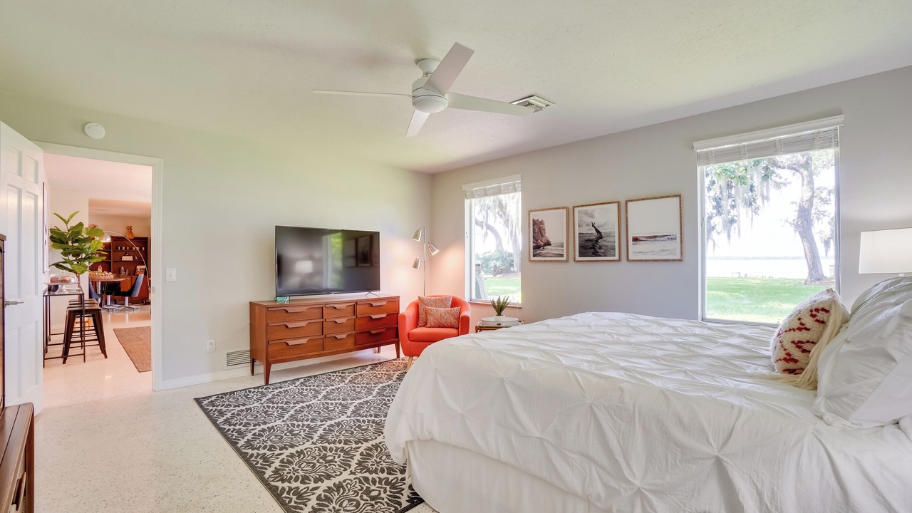 Photo of Bedroom in Tavares