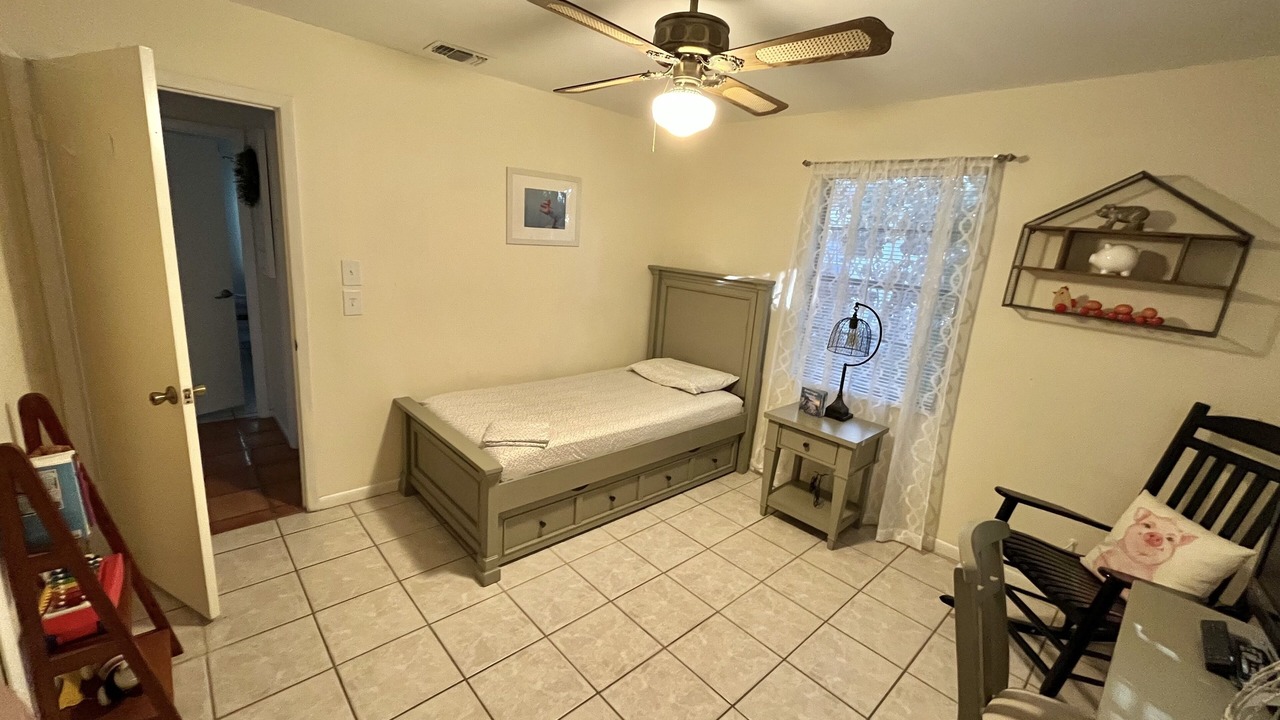 Photo of Bedroom in Indian River Estates