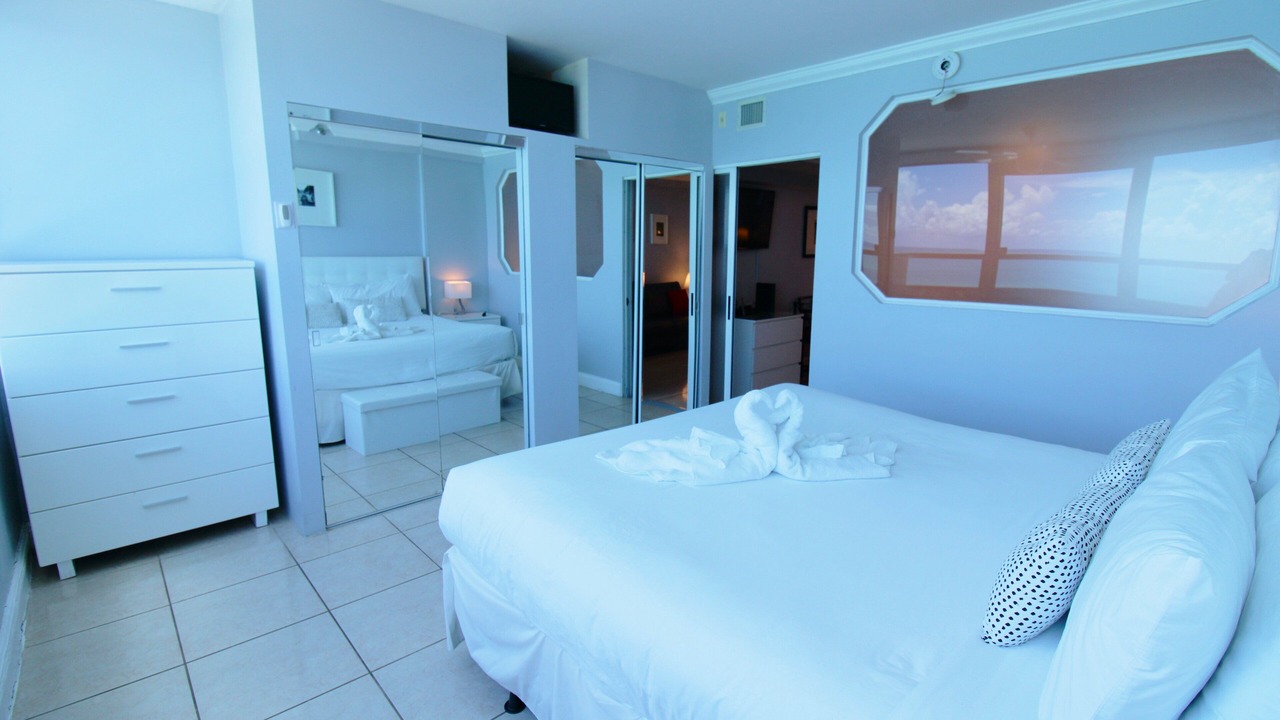 Photo of Bedroom in Mid Beach