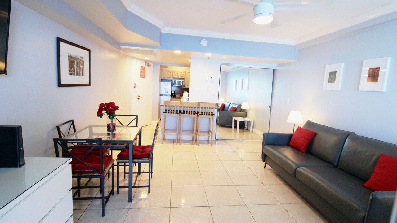 Photo of Livingroom in Mid Beach