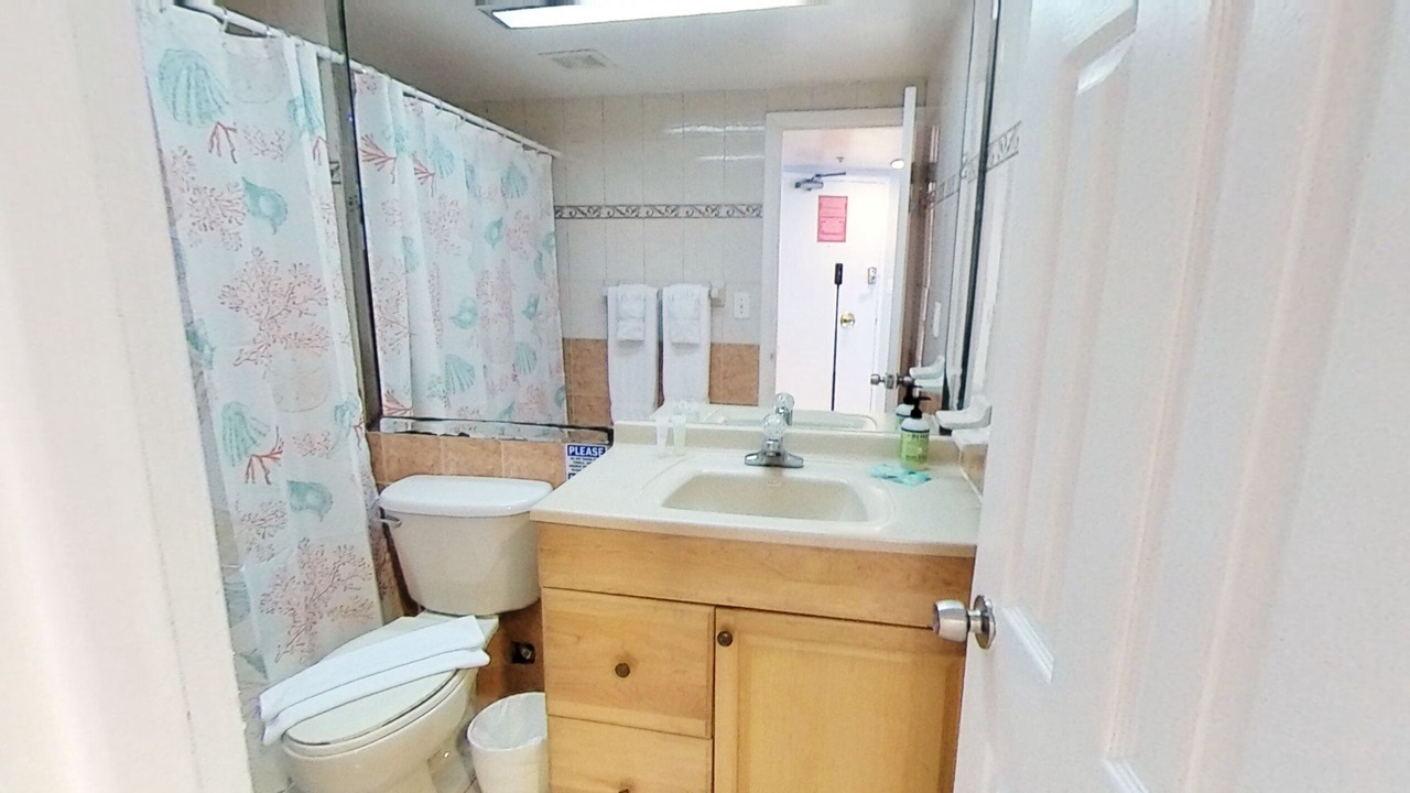 Photo of Bathroom in Mid Beach