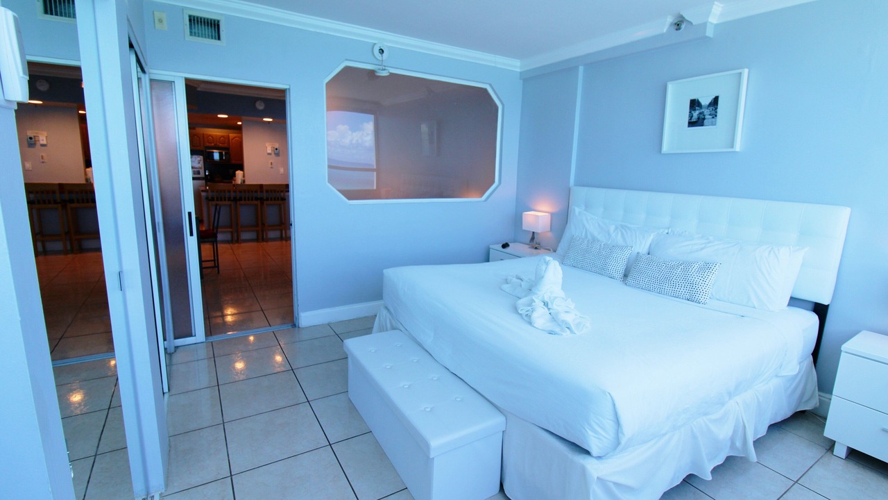 Photo of Bedroom in Mid Beach