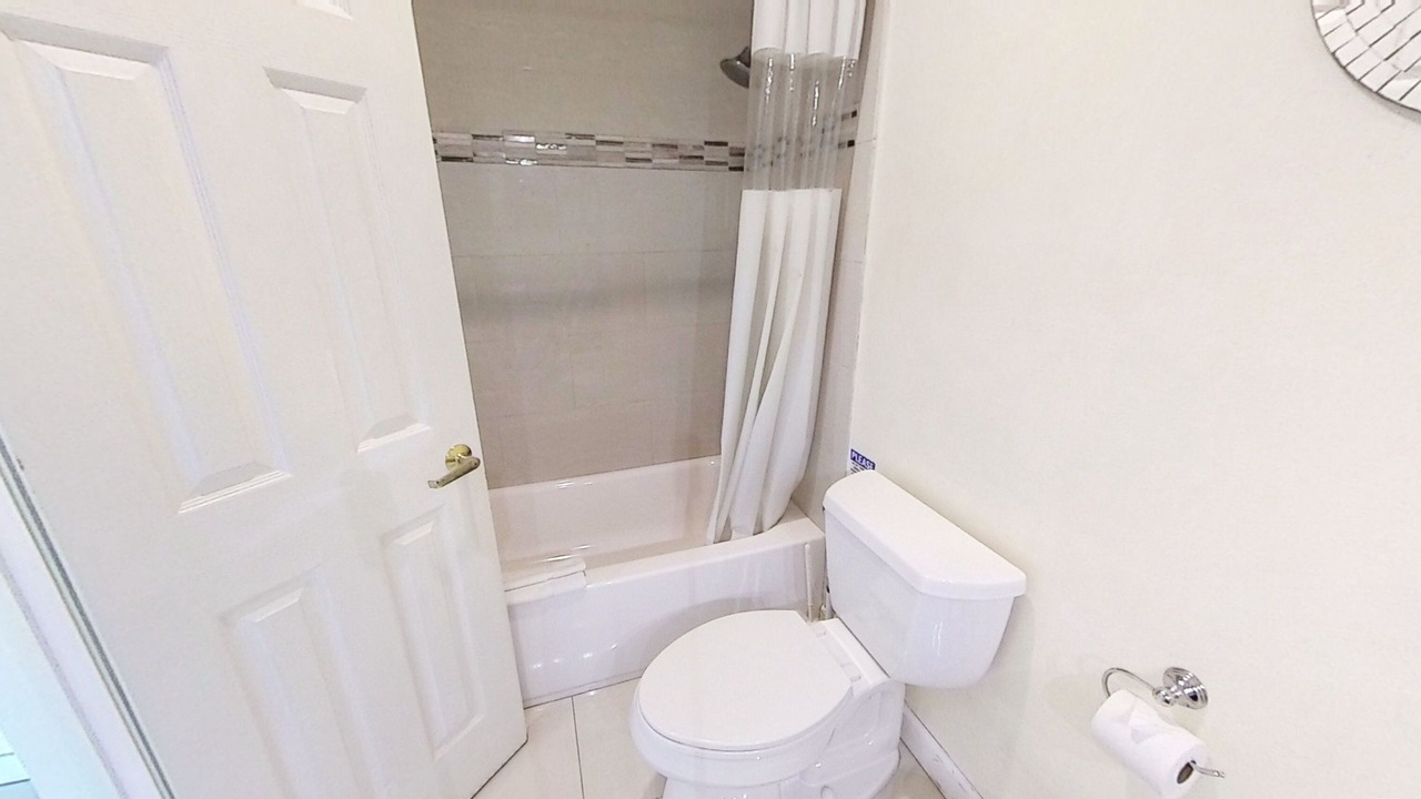 Photo of Bathroom in Mid Beach
