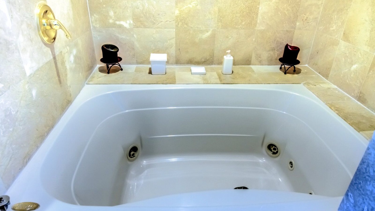 Photo of Bathroom in Mid Beach
