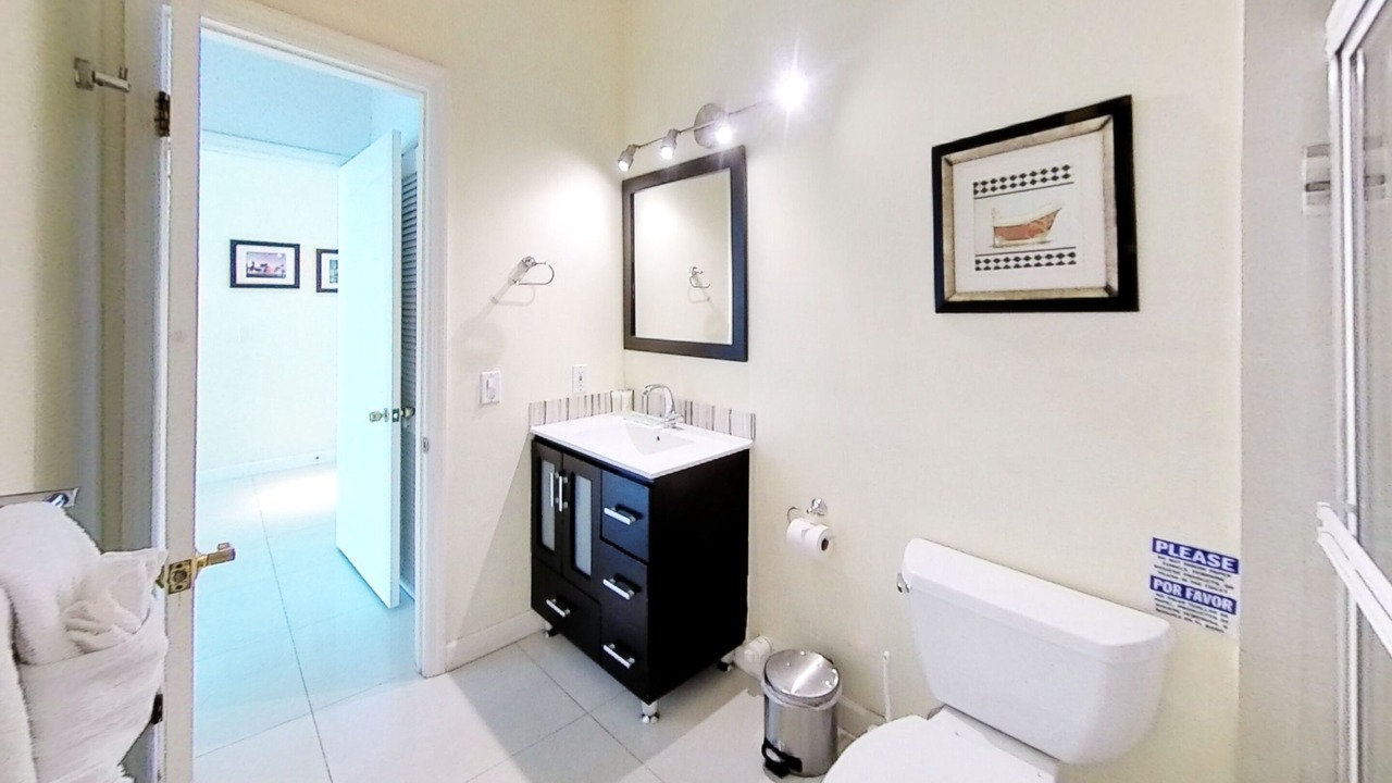 Photo of Bathroom in Mid Beach