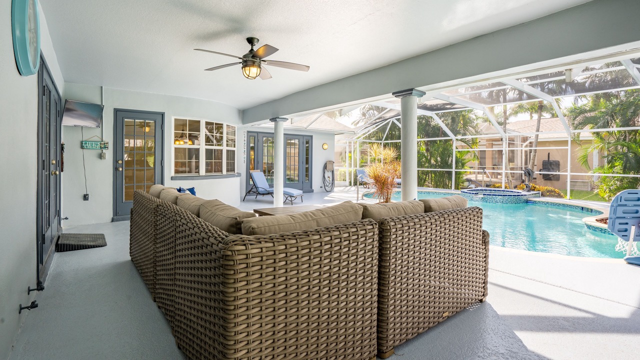 Photo of Outdoor in Pelican