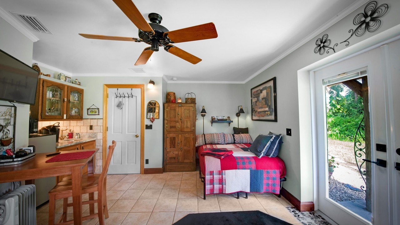 Photo of Bedroom in Lake Worth