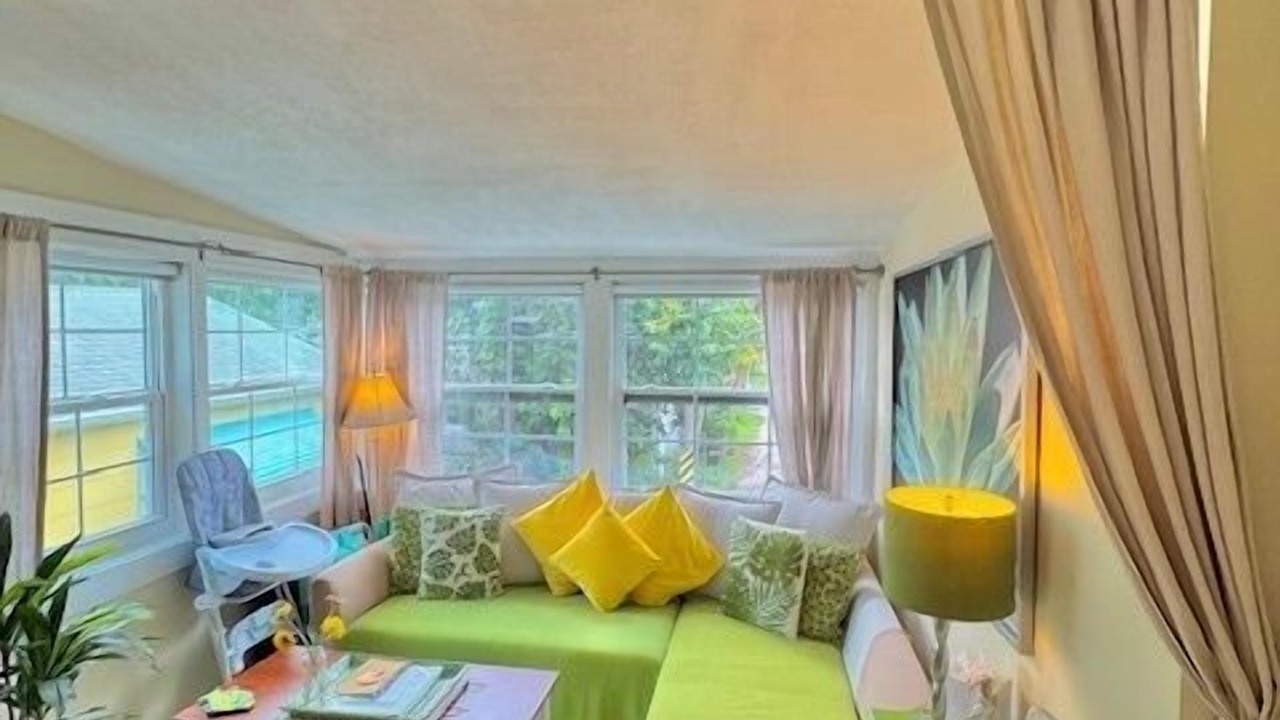 Photo of Livingroom in Pass-a-Grille