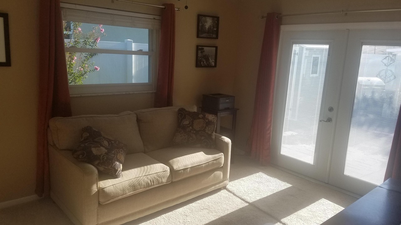 Photo of Livingroom in Disston Heights