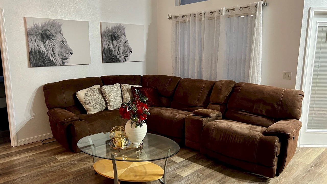 Photo of Livingroom in Westbury