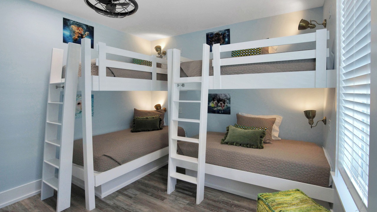 Photo of Bedroom in Crescent Beach