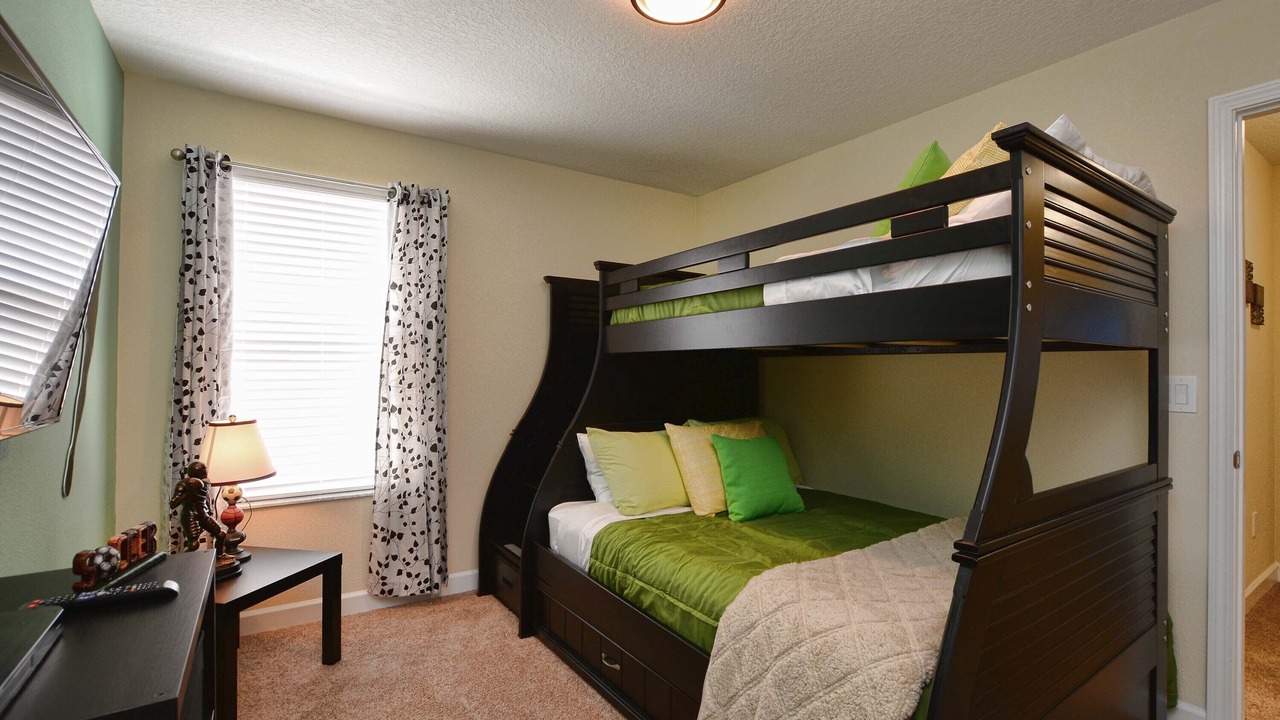 Photo of Bedroom in Lindfields