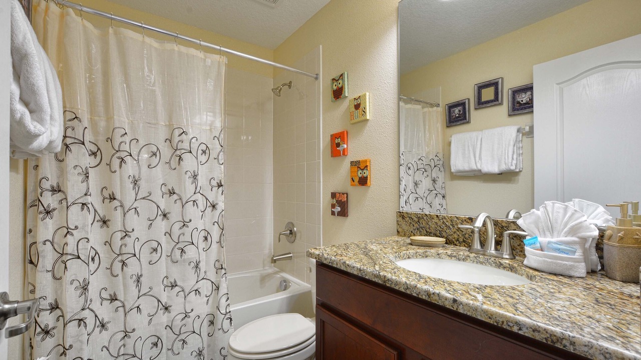 Photo of Bathroom in Lindfields