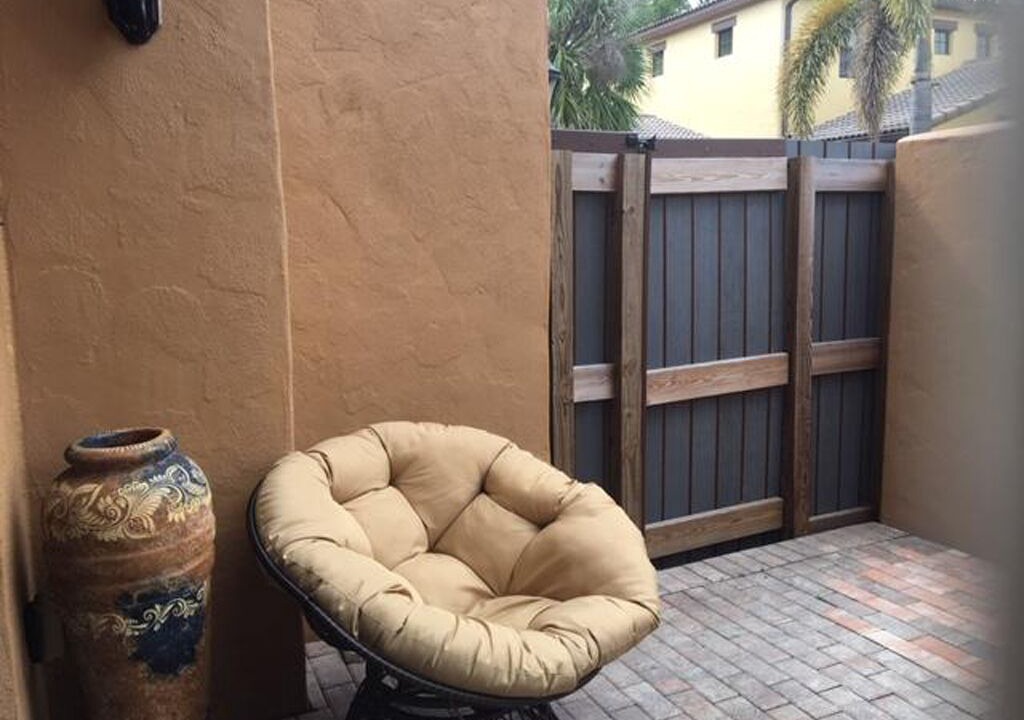 Photo of Patio Balcony in Ole