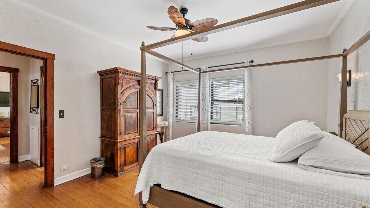 Photo of Bedroom in Old Northwood Historic District