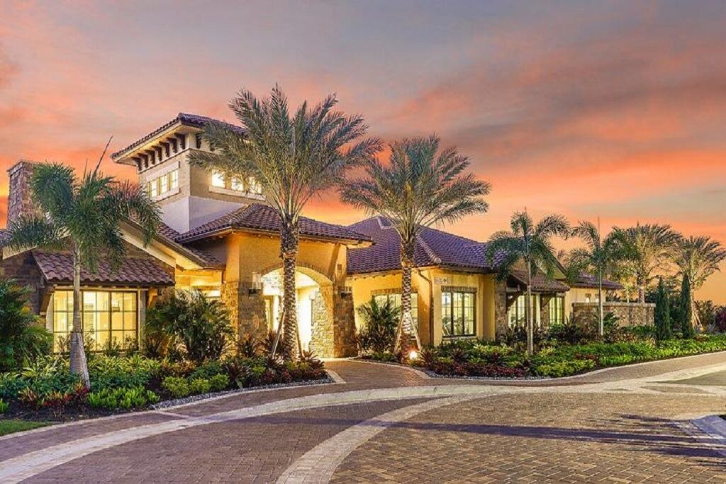 Photo of Outdoor in Naples