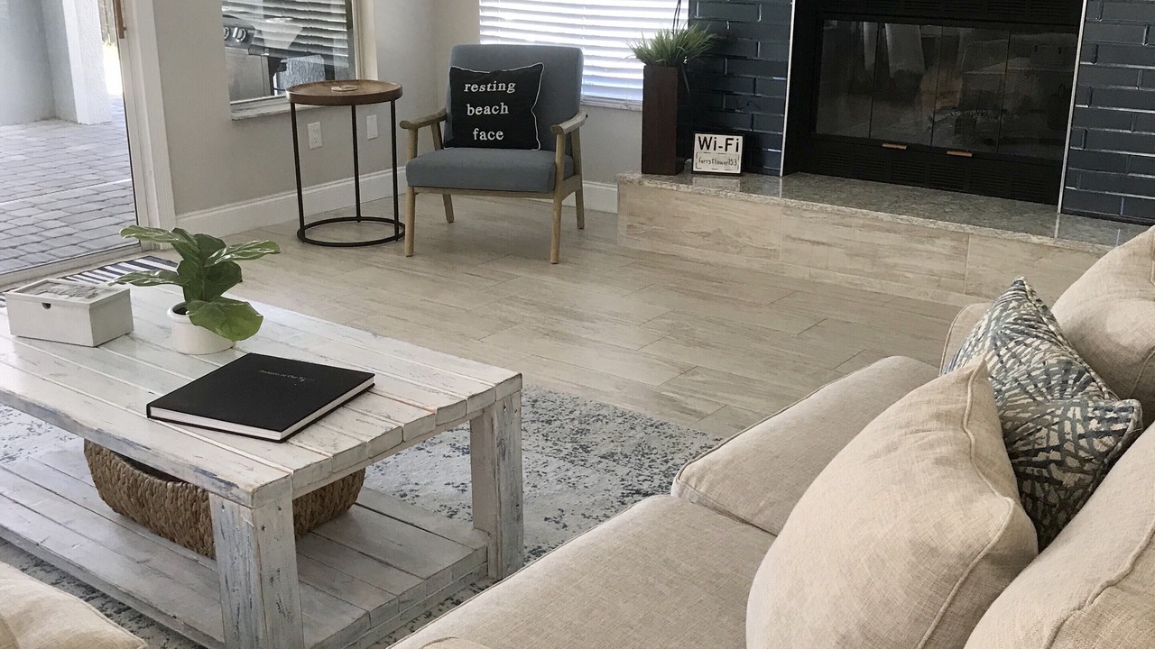 Photo of Livingroom in River Isles
