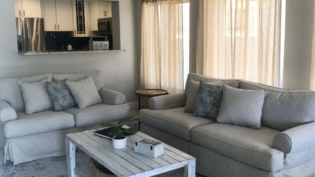 Photo of Livingroom in River Isles