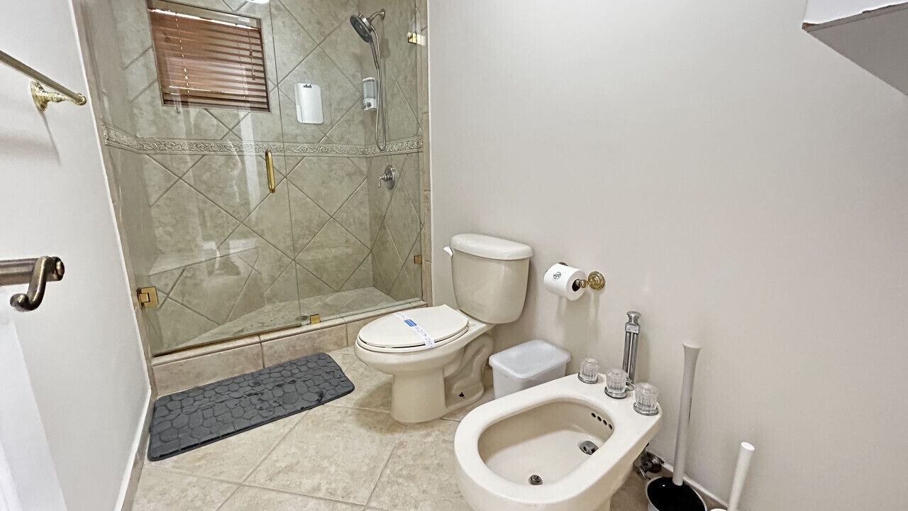 Photo of Bathroom in Sunset