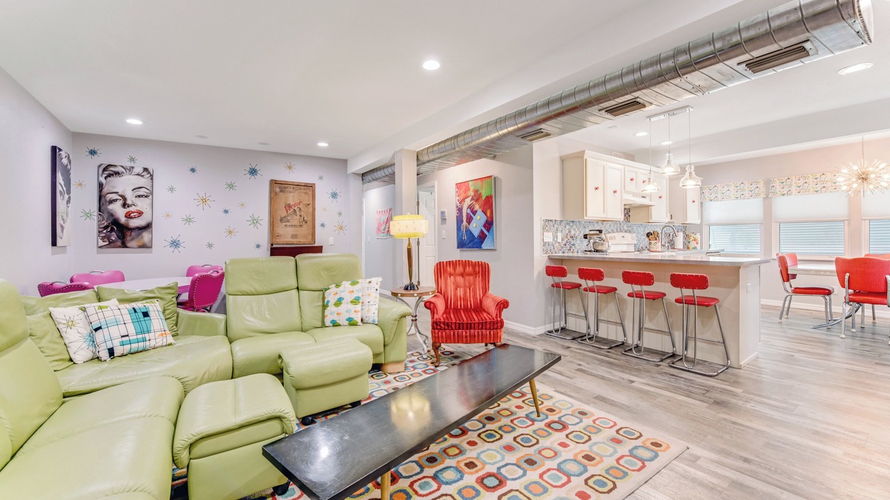 Photo of Livingroom in Oakdale Park
