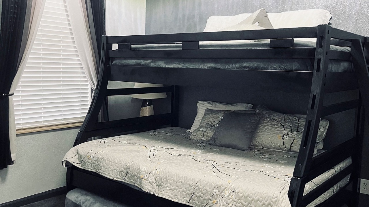 Photo of Bedroom in Trafalgar Village