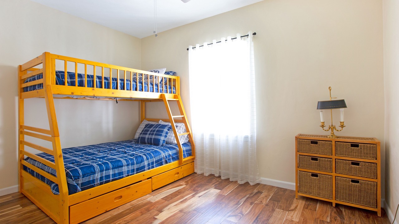 Photo of Bedroom in Parrot Cove