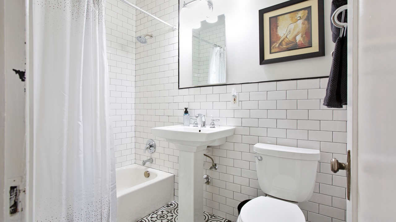 Photo of Bathroom in Parrot Cove
