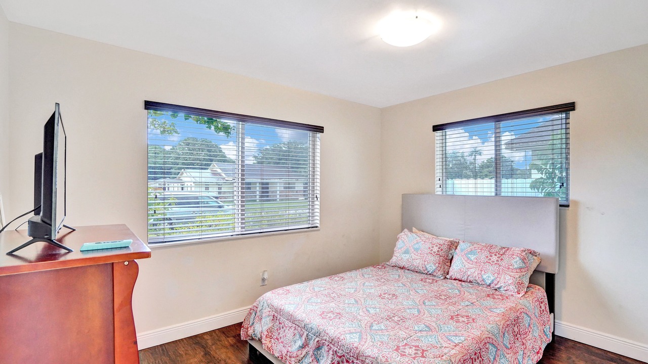 Photo of Bedroom in Miami Gardens