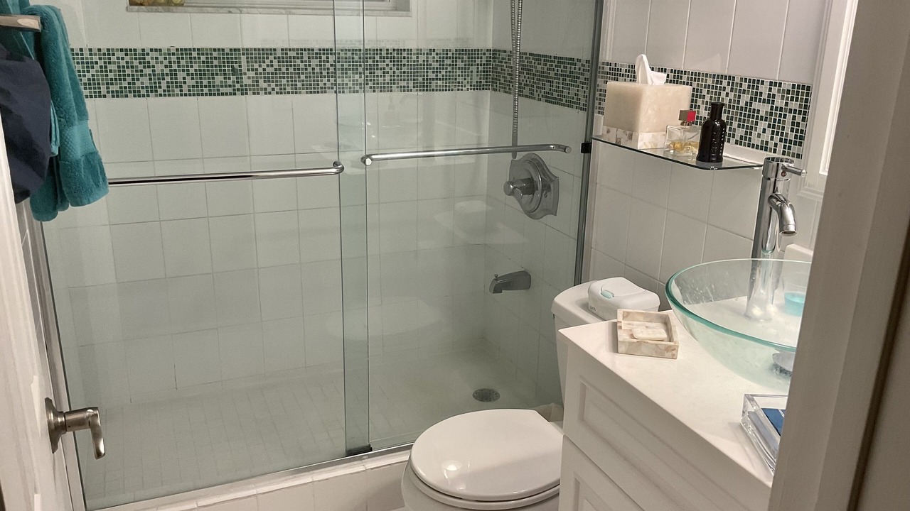 Photo of Bathroom in Key Biscayne