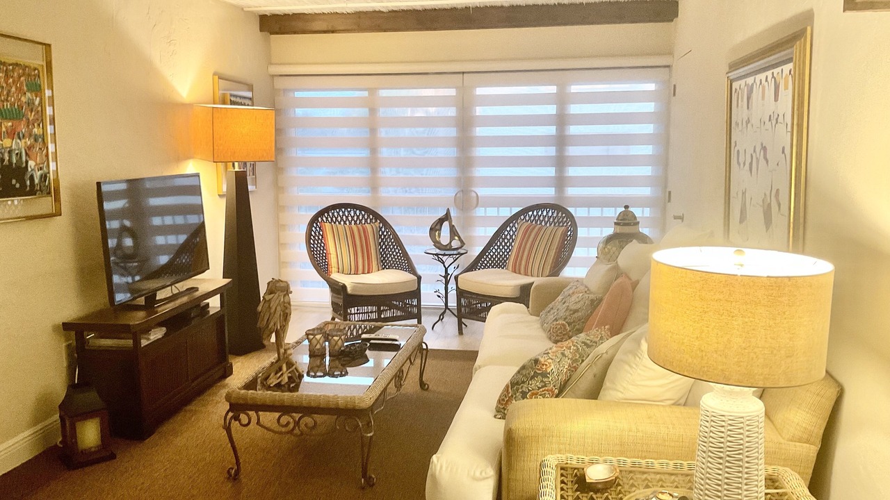 Photo of Livingroom in Key Biscayne