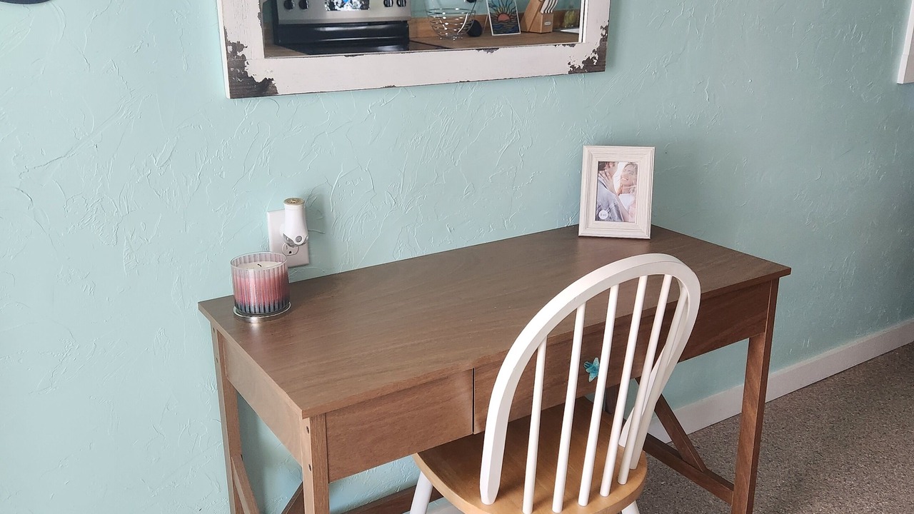 Photo of Bedroom in Mid Island