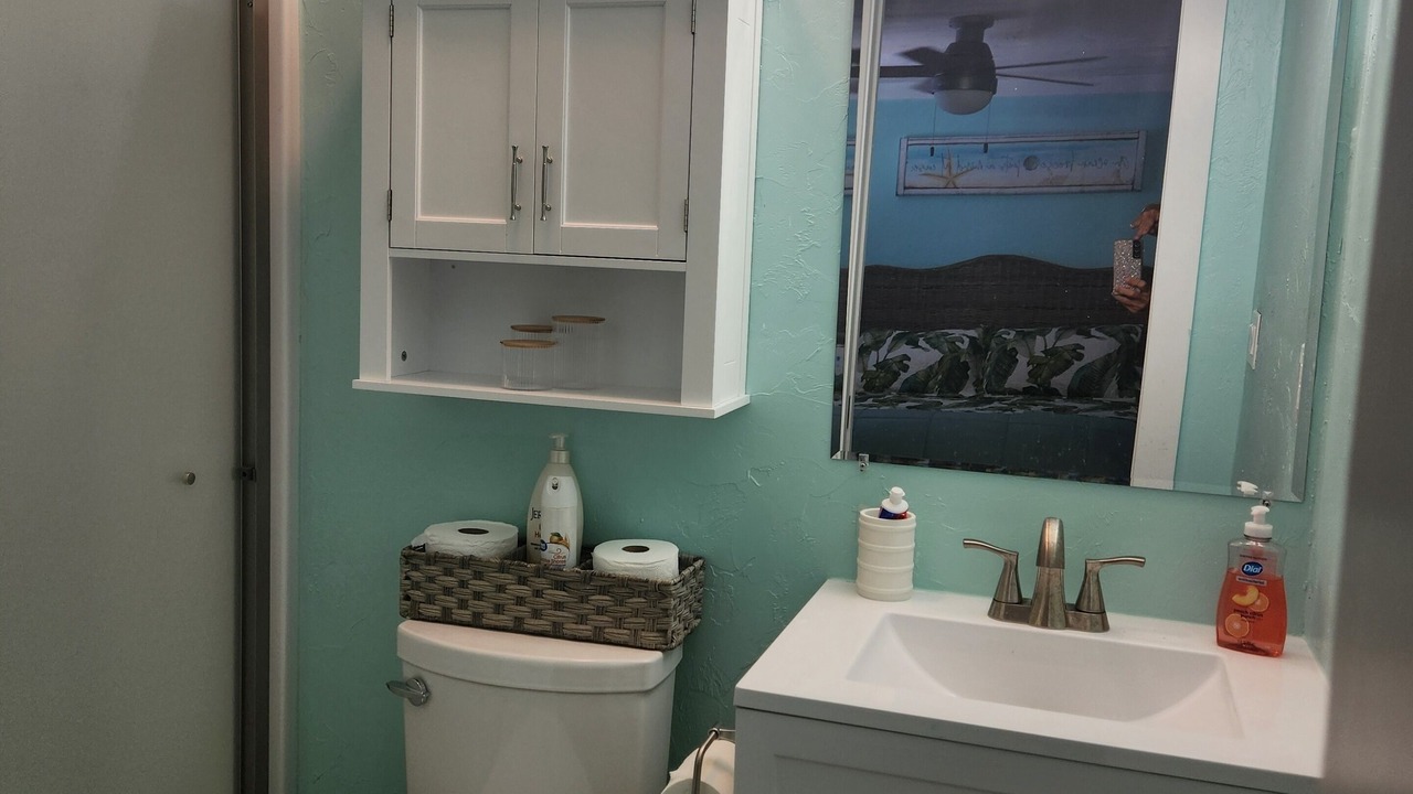 Photo of Bathroom in Mid Island