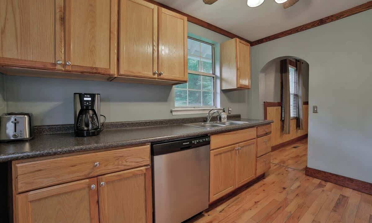 Photo of Kitchen in Lookout Valley Neighborhood Association