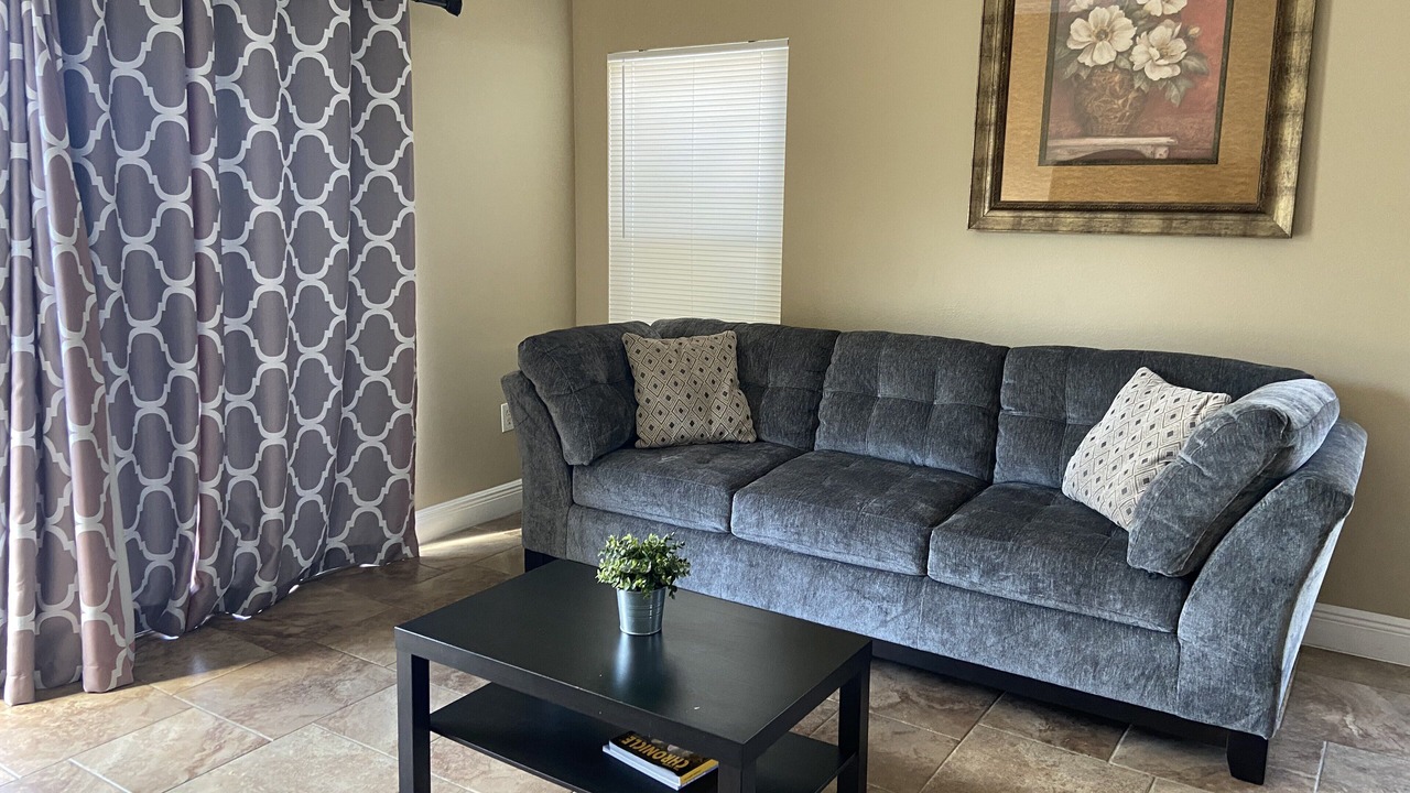 Photo of Livingroom in Meadow Woods