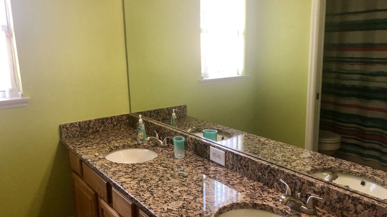 Photo of Bathroom in Meadow Woods