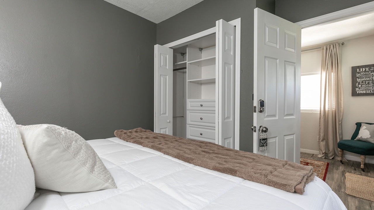 Photo of Bedroom in United Central