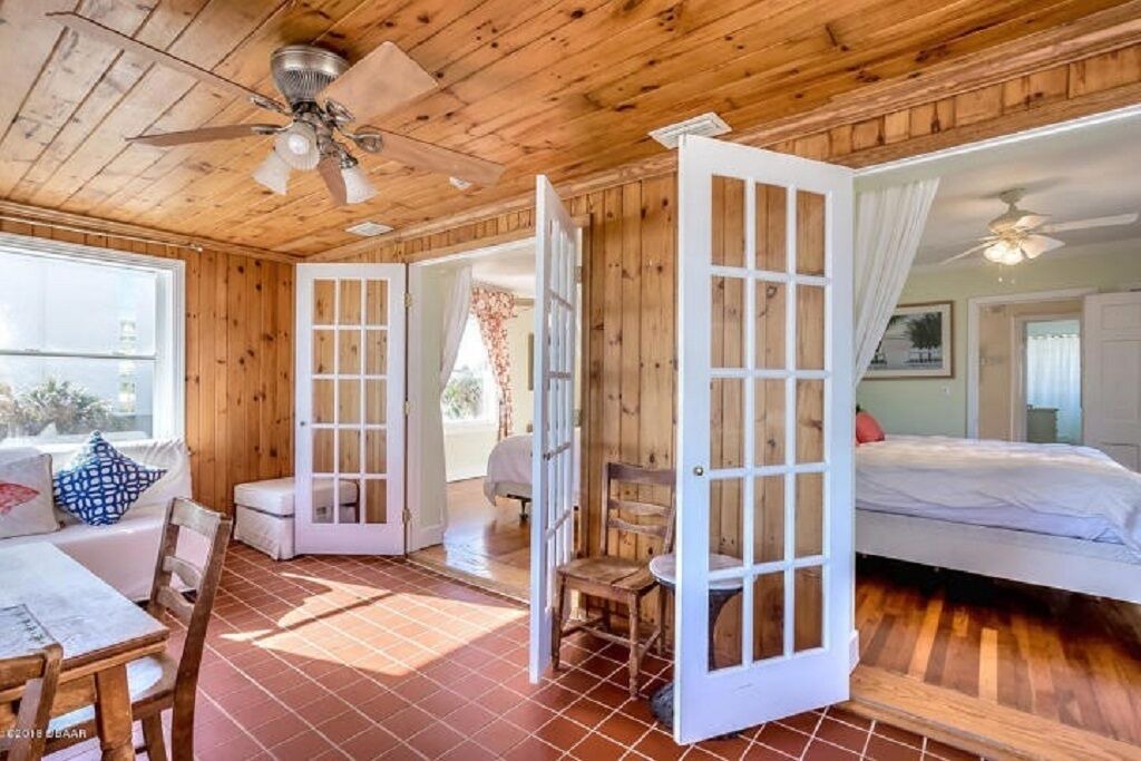 Photo of Bedroom in Rosemont