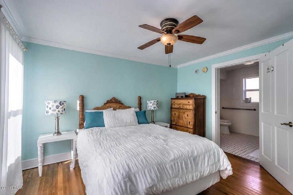 Photo of Bedroom in Rosemont