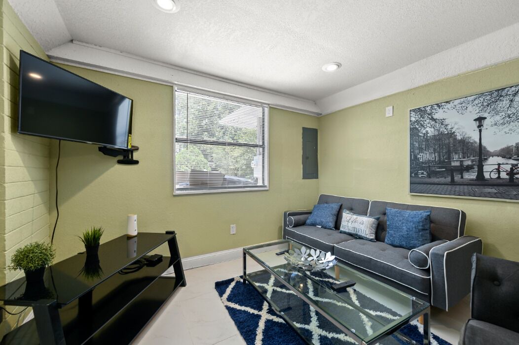 Photo of Livingroom in Englewood