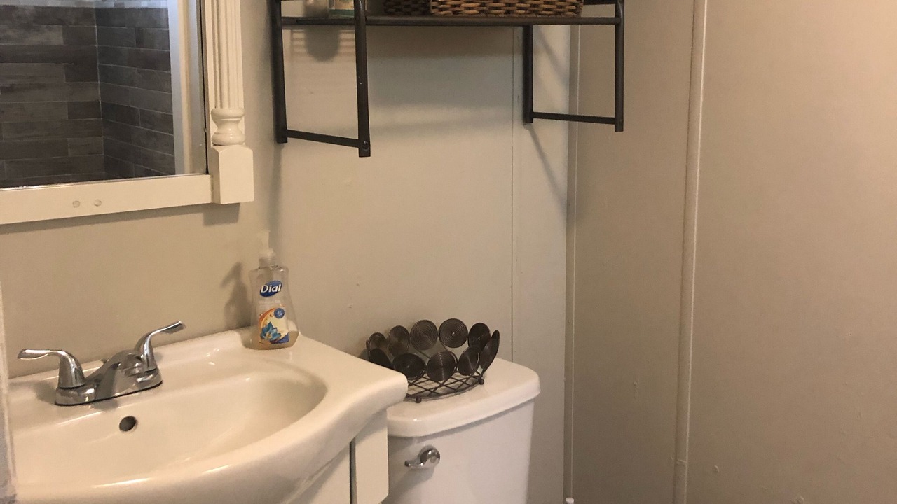 Photo of Bathroom in Crawfordville