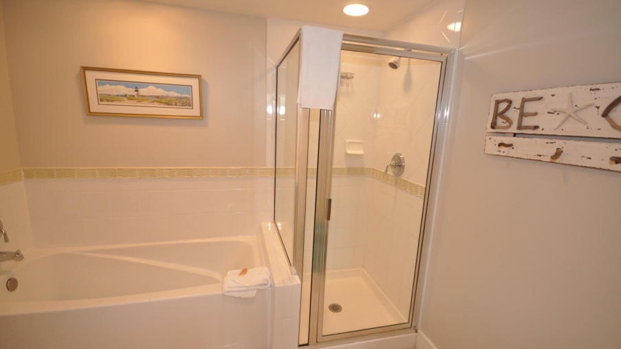 Photo of Bathroom in Baytowne Wharf